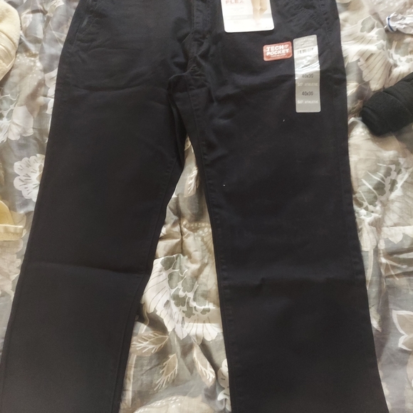 Signature Levi-Strauss black jean pants 40 x 30 - Picture 6 of 7